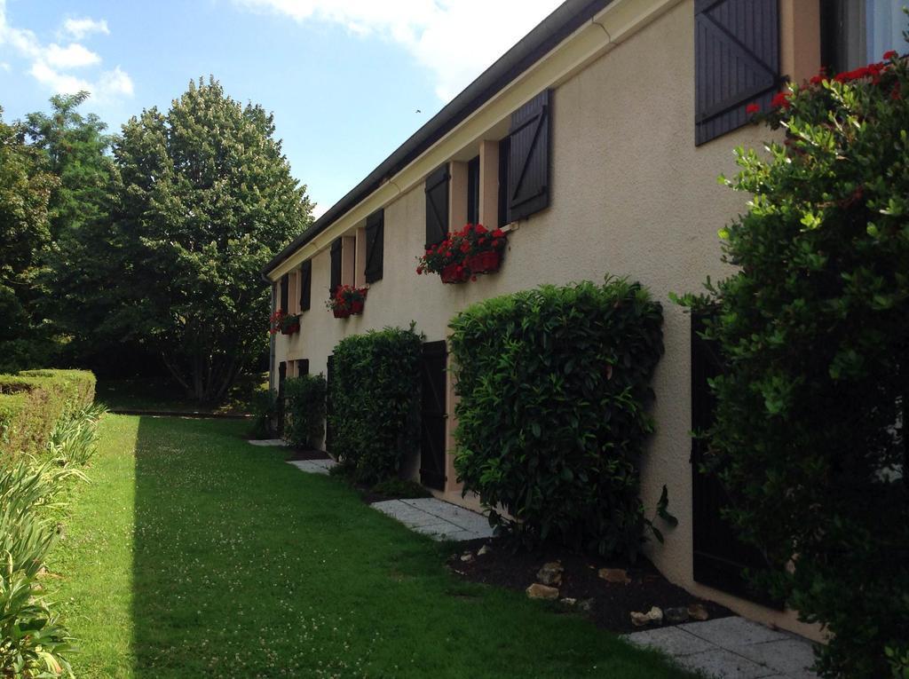 Kyriad Épernay Kültér fotó