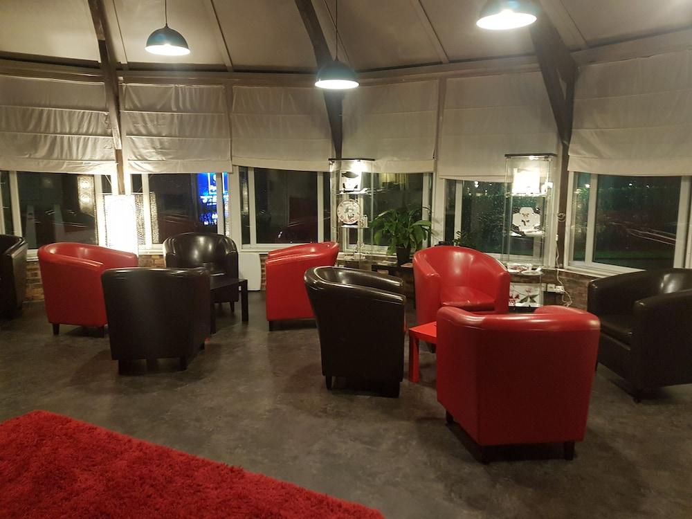 Kyriad Épernay Kültér fotó